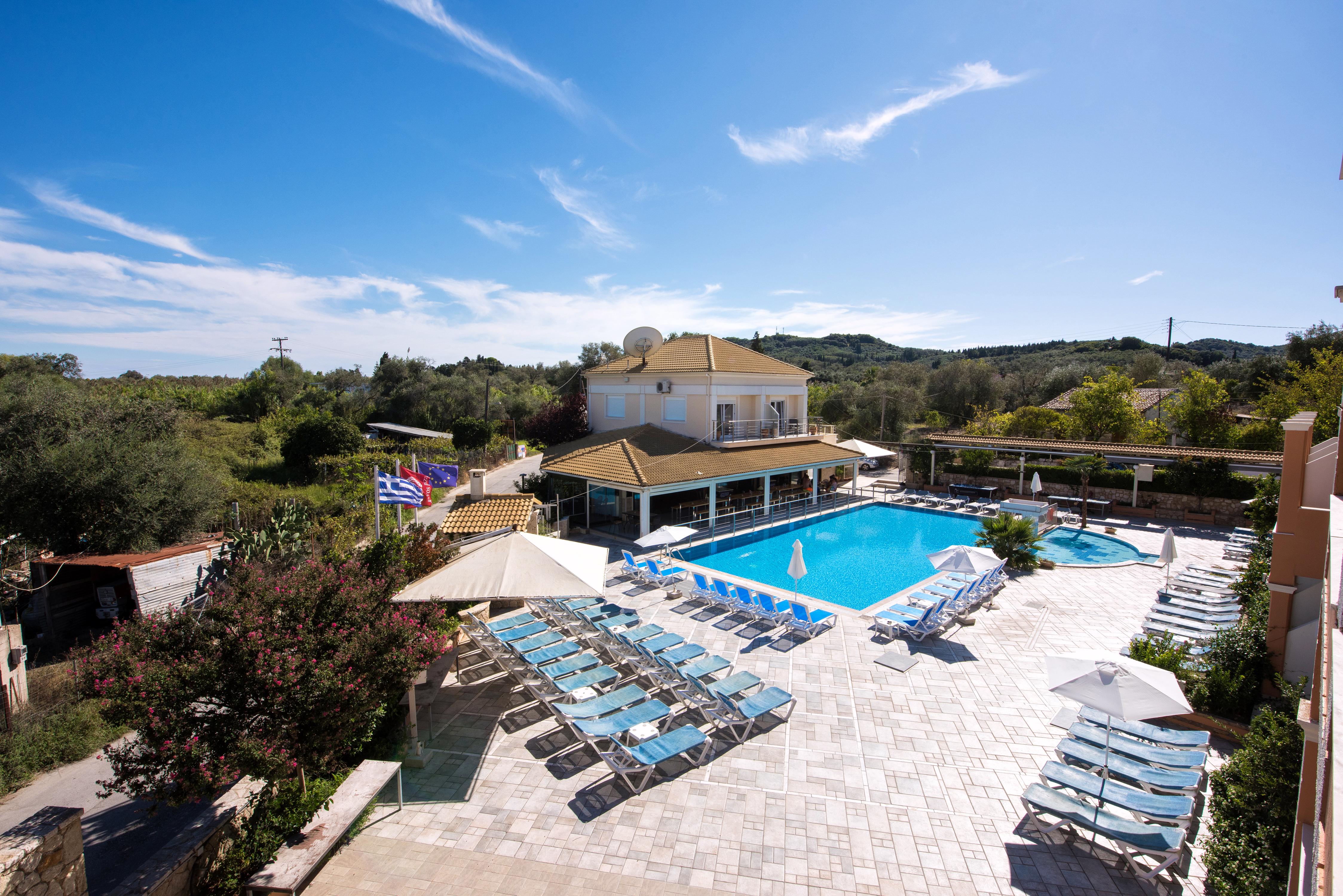 Kavos Plaza Hotel Bagian luar foto