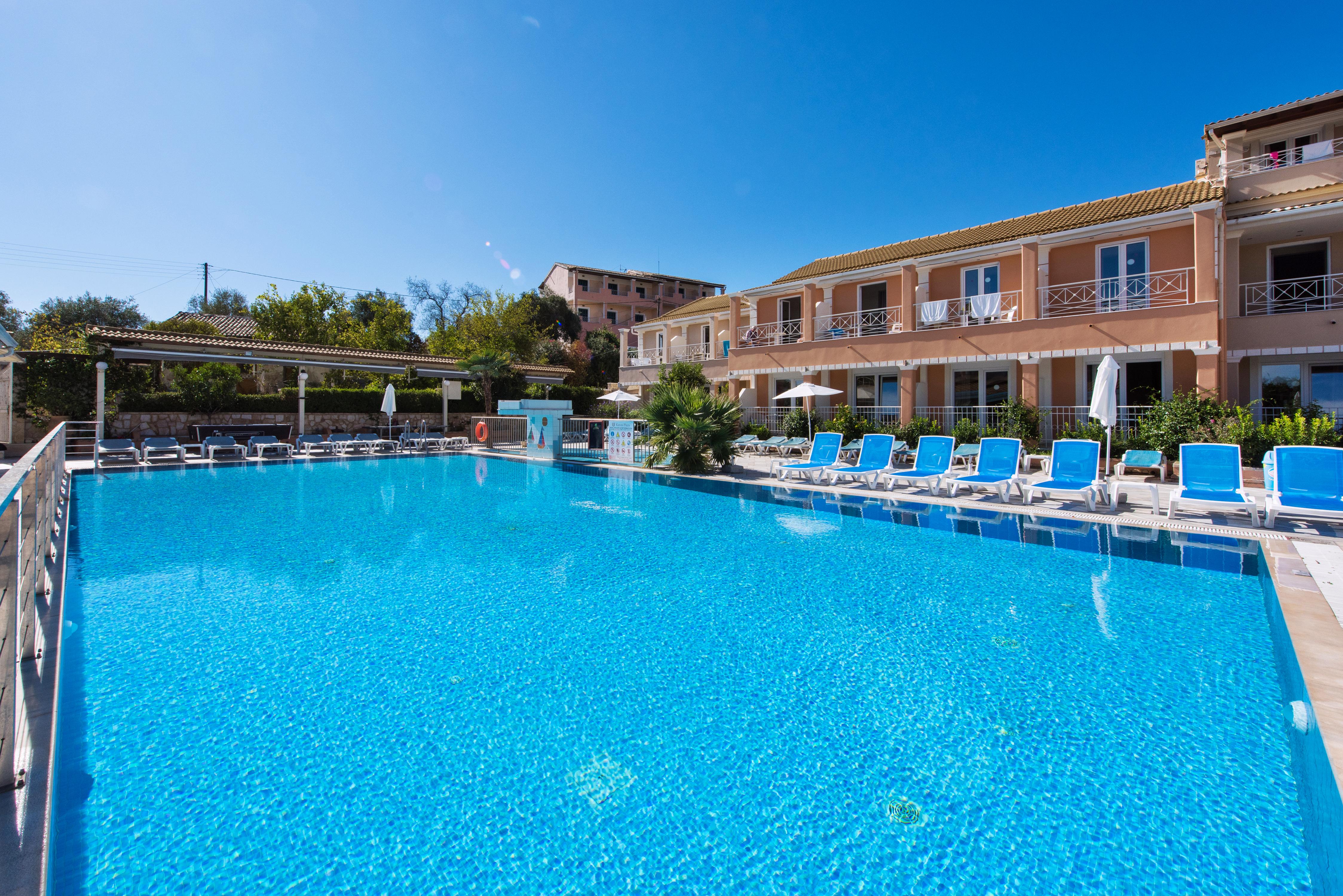 Kavos Plaza Hotel Bagian luar foto