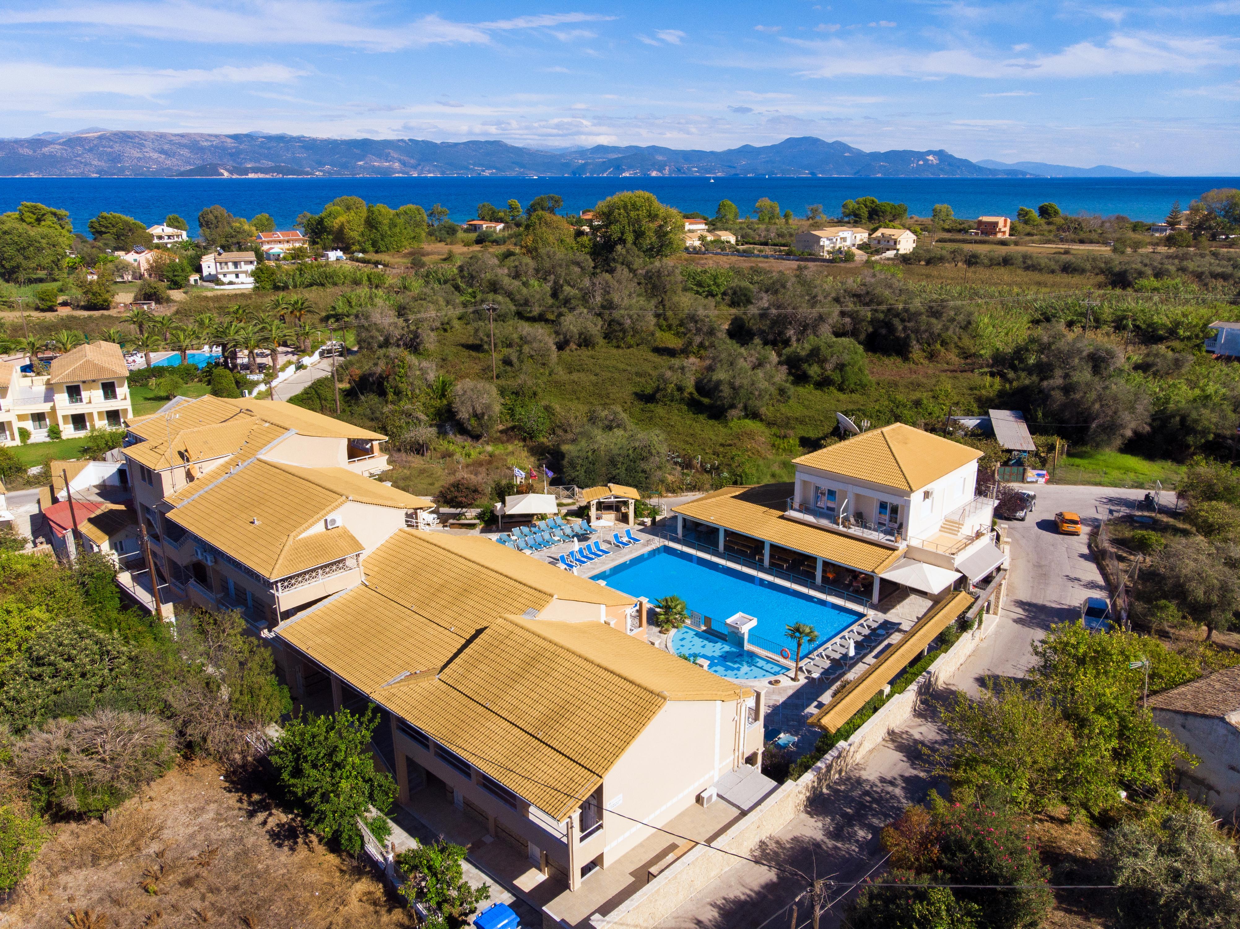 Kavos Plaza Hotel Bagian luar foto