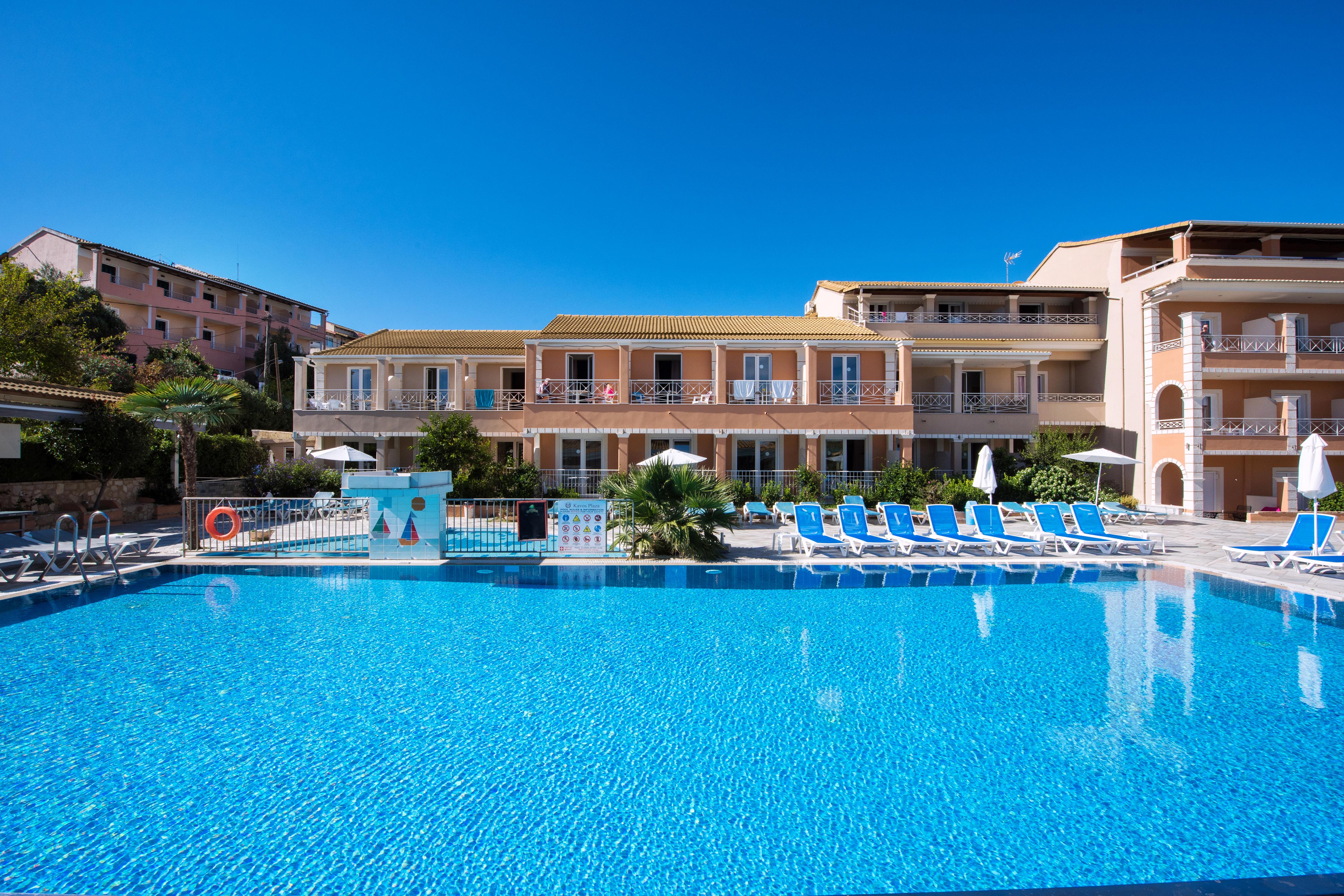 Kavos Plaza Hotel Bagian luar foto