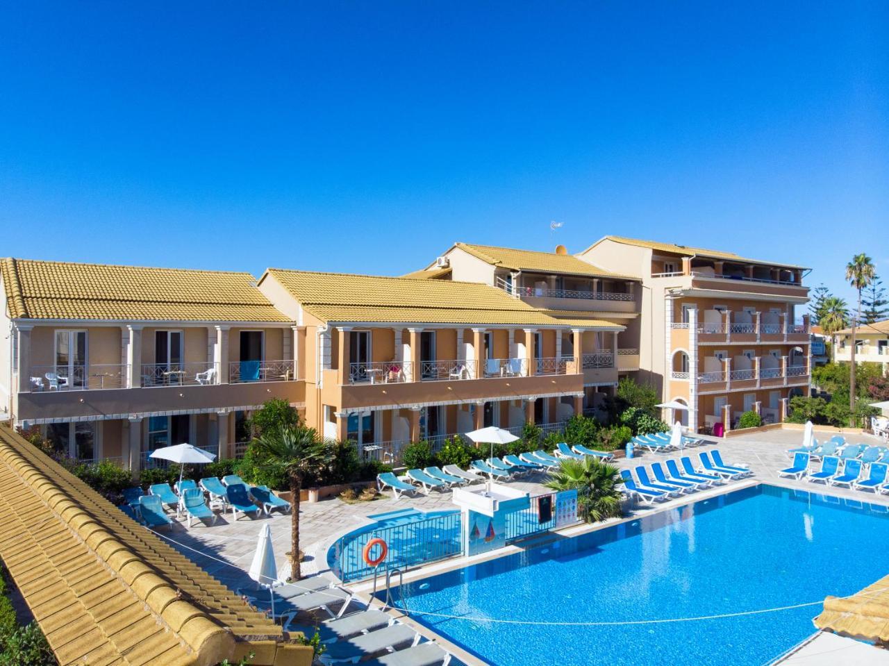 Kavos Plaza Hotel Bagian luar foto