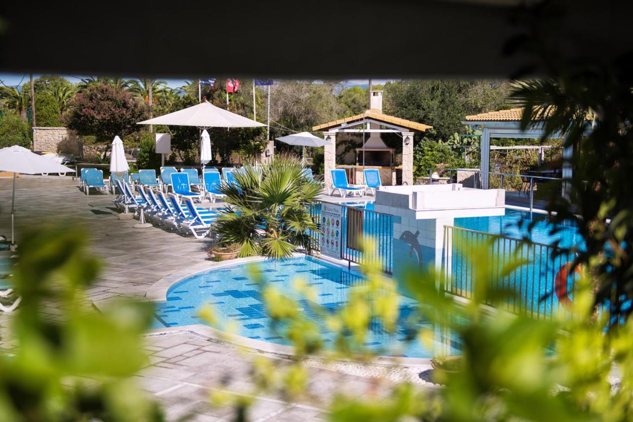Kavos Plaza Hotel Bagian luar foto