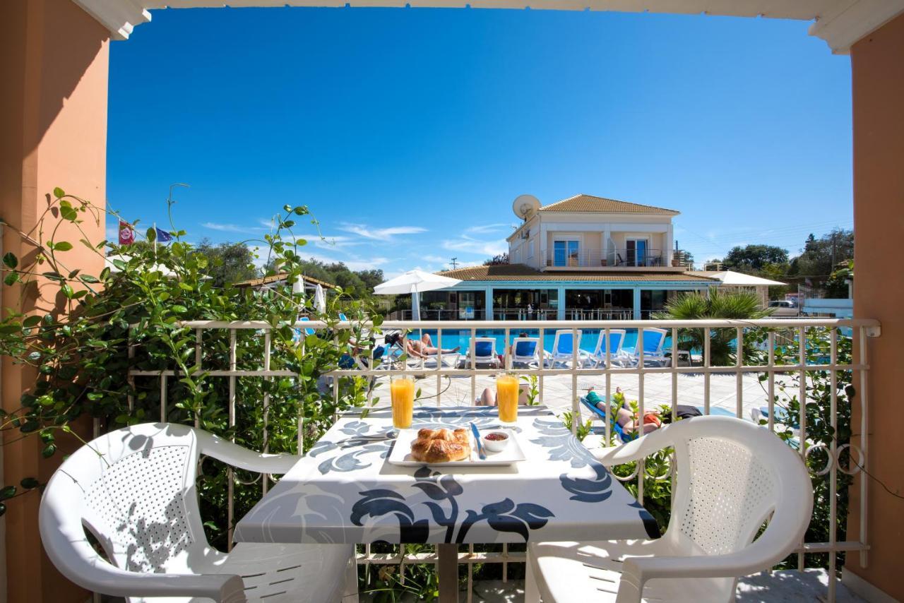 Kavos Plaza Hotel Bagian luar foto