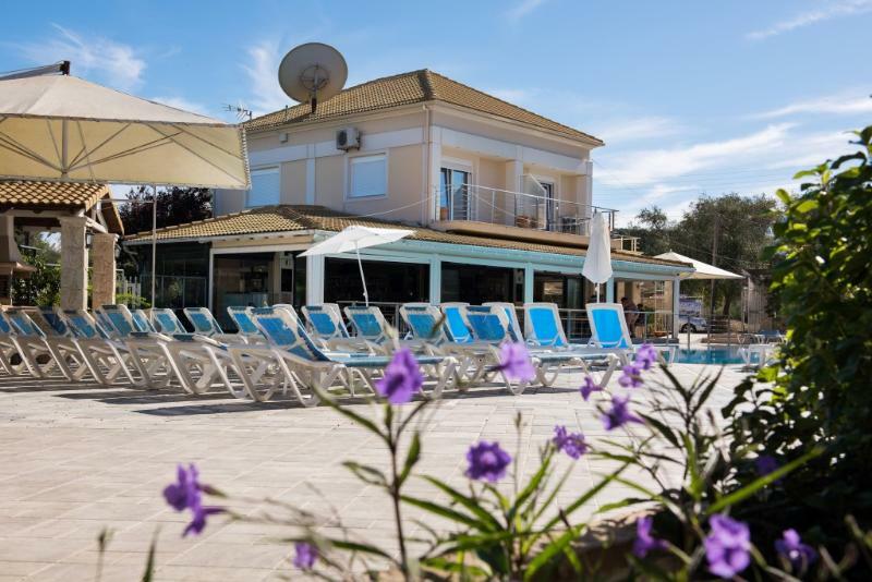 Kavos Plaza Hotel Bagian luar foto